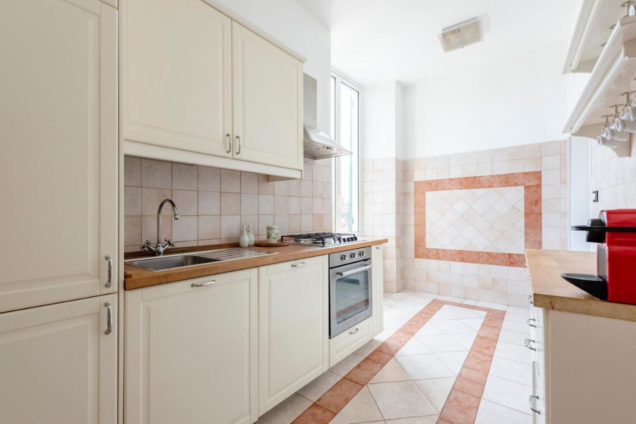 Apartment Sunny Flat Next To The Palace Genua